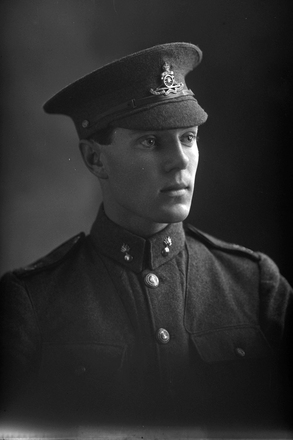 Portrait of Gunner Gordon Harrison Larner